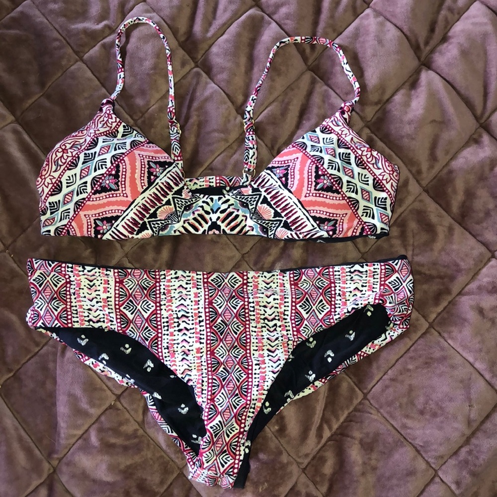 Reversible swimsuit